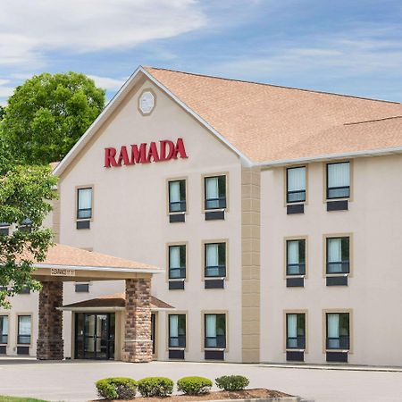 Ramada By Wyndham Strasburg Dover Екстериор снимка